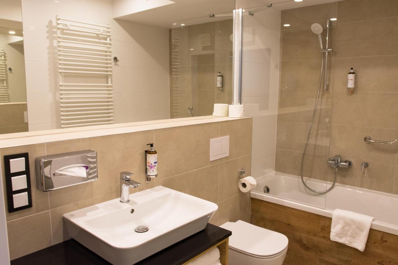 Aparthotel Termy Униейов Екстериор снимка