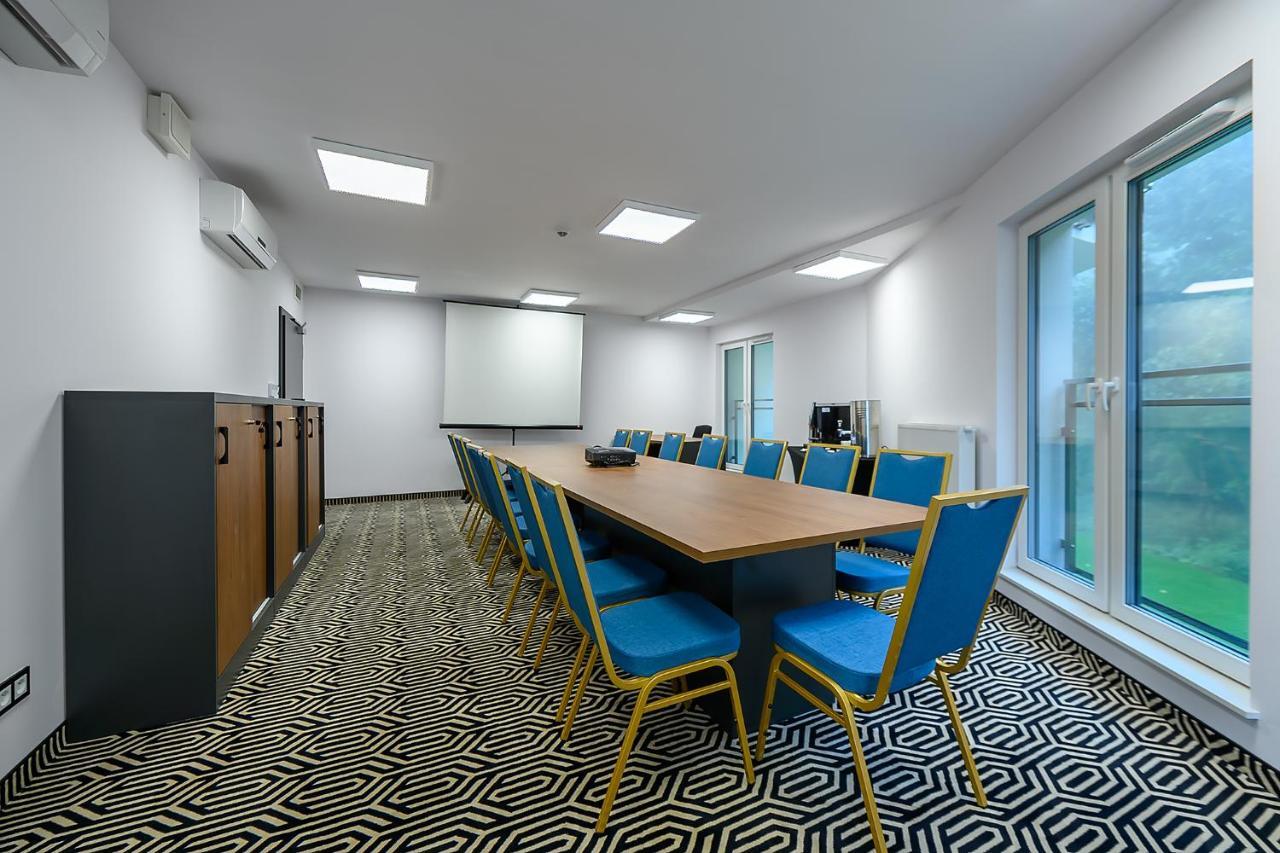 Aparthotel Termy Униейов Екстериор снимка