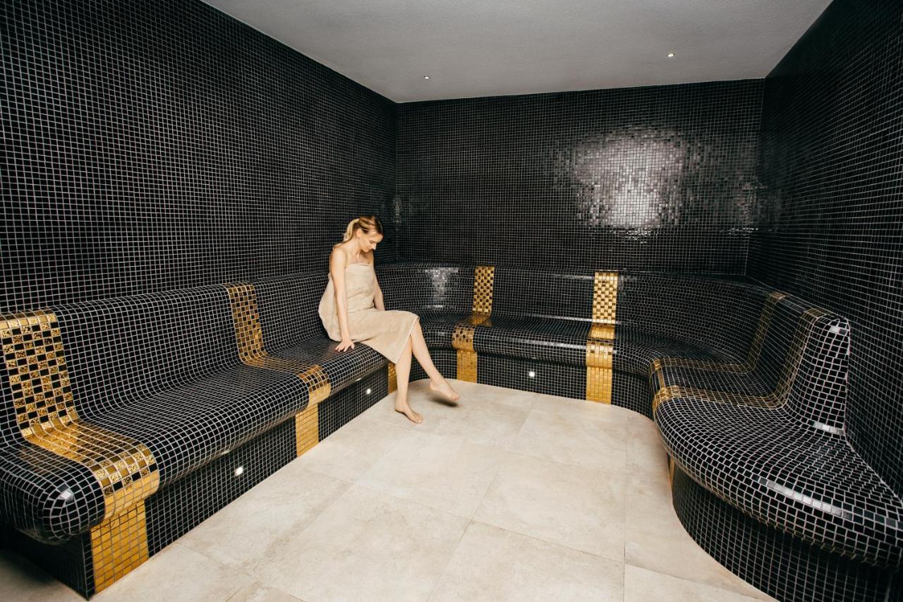 Aparthotel Termy Униейов Екстериор снимка